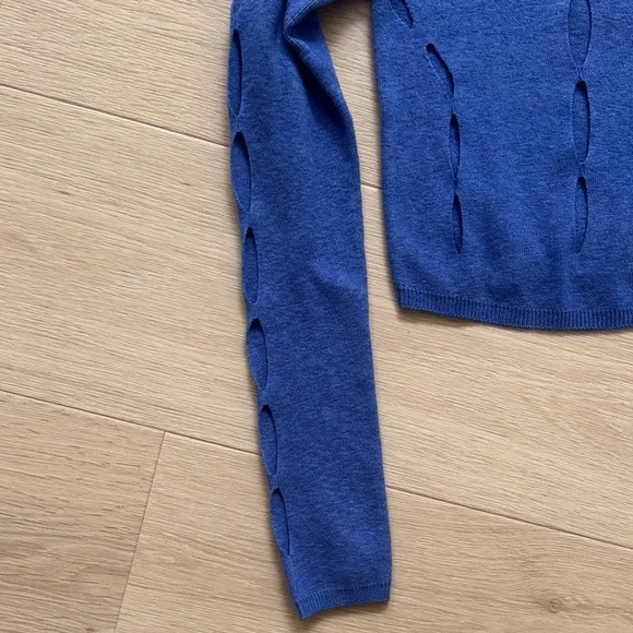 Urban Outfitters Navy Cutout Long Sleeve Crop Top - Picture 3 of 4